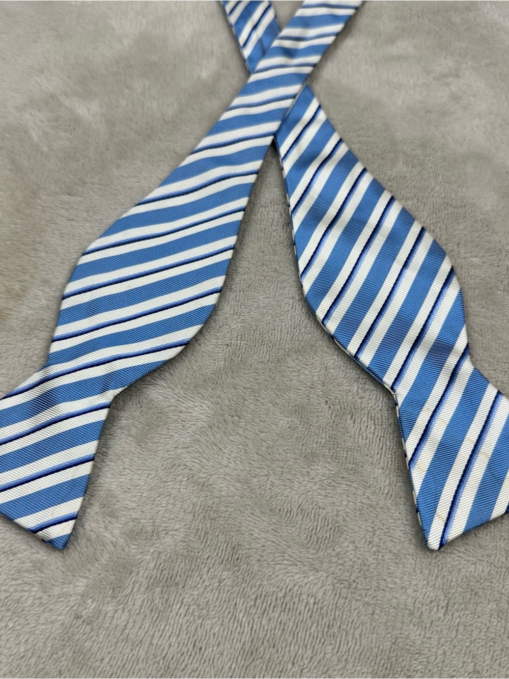 Brooks Brothers Makers Merchants Silk Self Tie Bow Tie Blue White Stripe USA